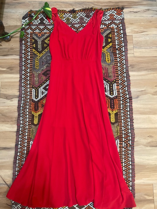 Betsey Johnson Dresses & Skirts - Betsey Johnson Red V-Neck Midi Dress